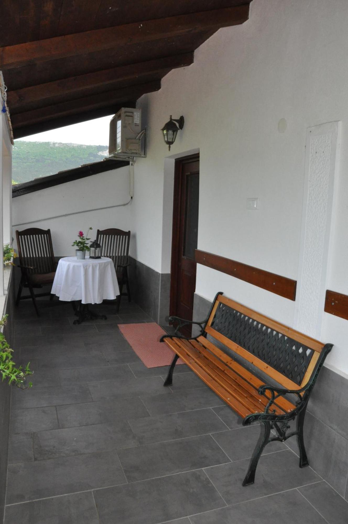 Guest House Most Buzet Exteriör bild